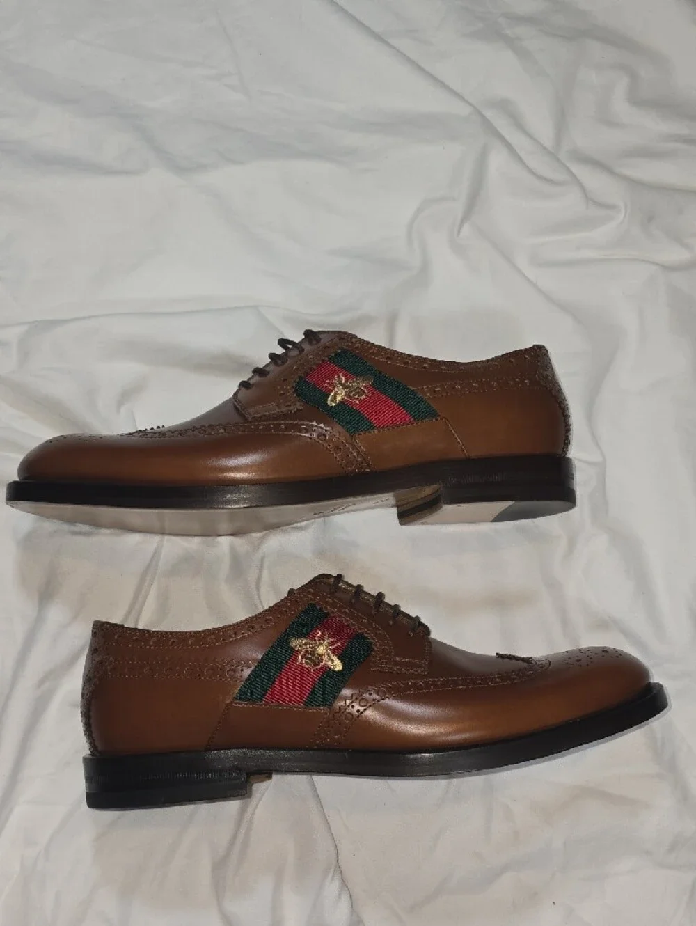 Gucci Calfskin Web Bee Embroidered Lace-Up Brogue Oxfords